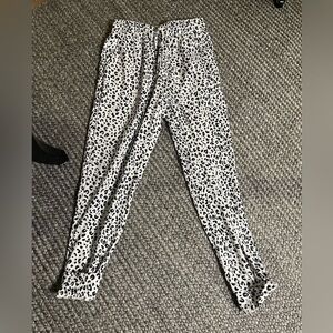 Cheetah 🐆 fun 🤩 pants.